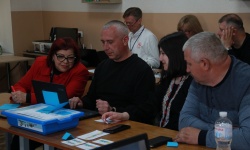 Фіналісти «Учитель року – 2025» представили свої вміння на випробуванні «Майстерка»